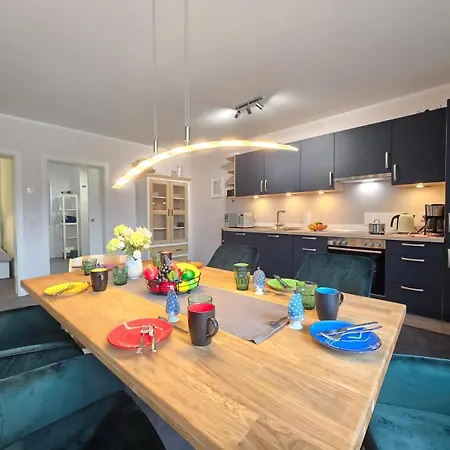 Semesterbostad Friesenkate Steuerbord *