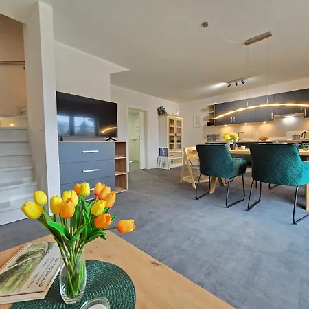 Friesenkate Steuerbord * Hagermarsch