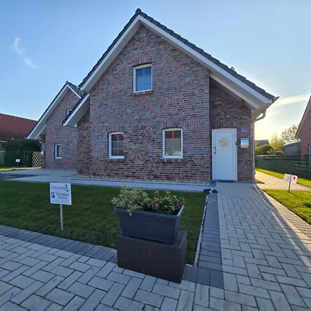 Ferienhaus Friesenkate Steuerbord Hagermarsch